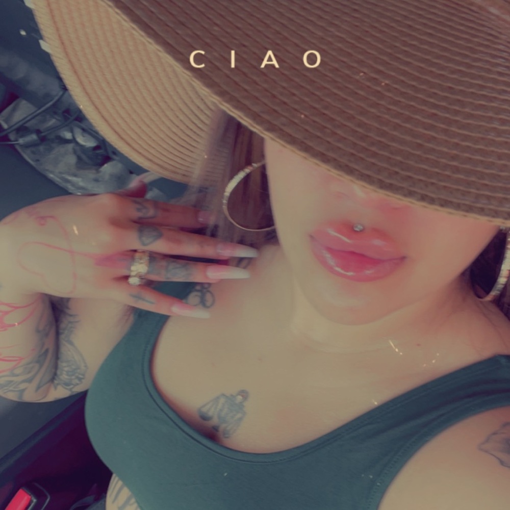 Meet your Posher, Maricela